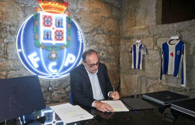 足球发展的 足球发展的